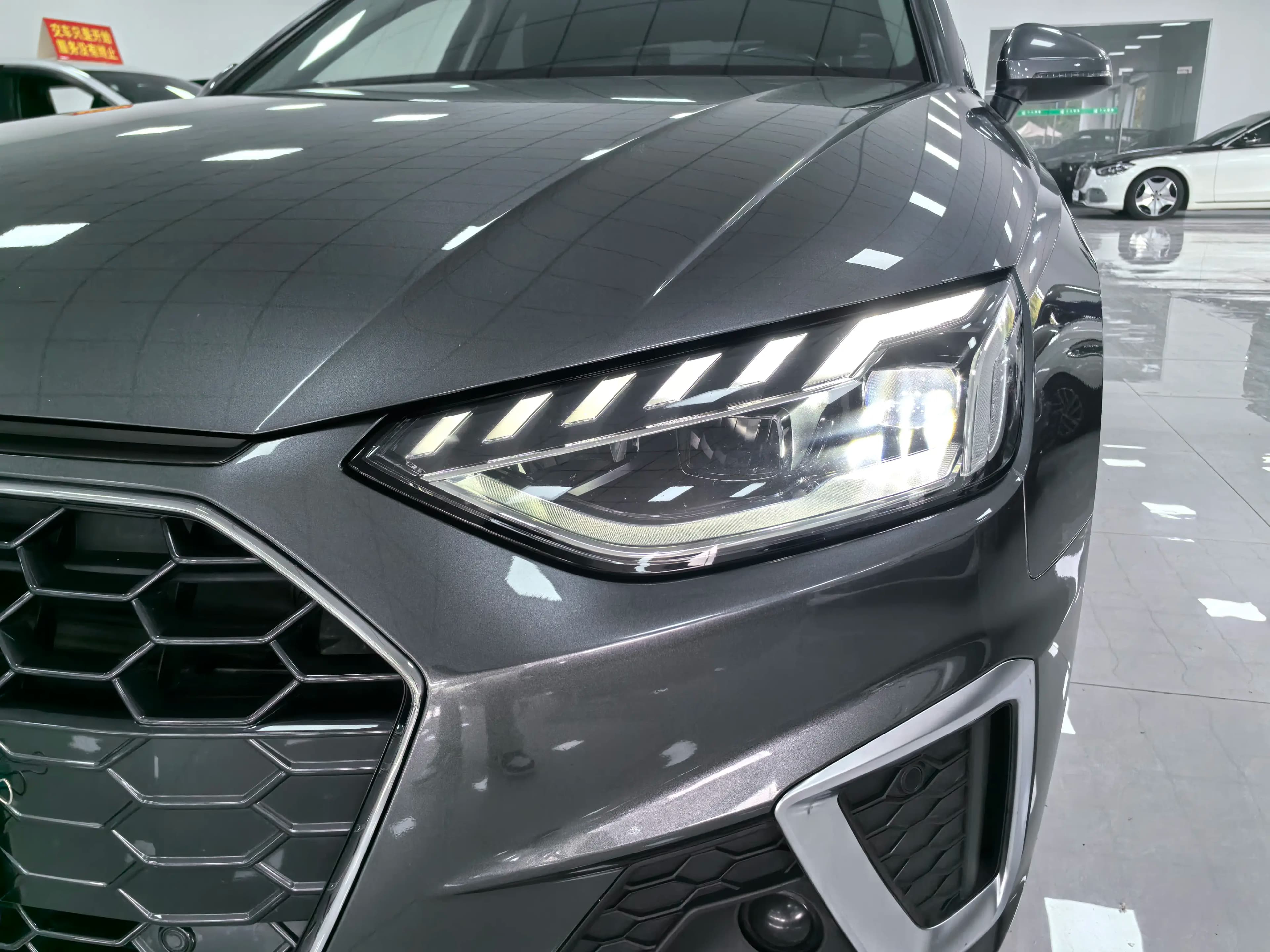 Audi A4L 2022 г. 69091 км. — фото 7