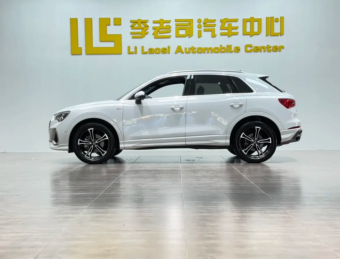 Audi Q3 2023 г. 45800 км. — фото 4