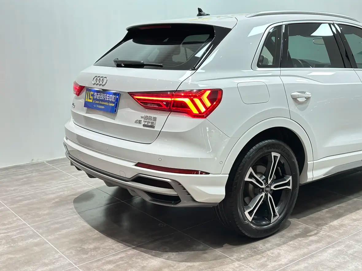 Audi Q3 2023 г. 45800 км. — фото 10