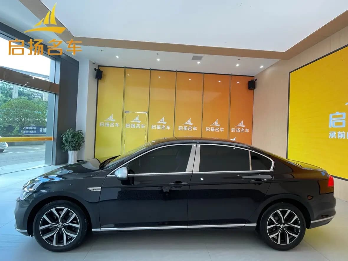 Volkswagen Magotan 2021 г. 63097 км. — фото 3