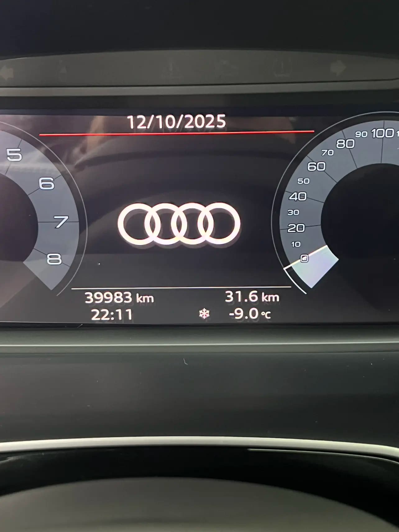 Audi Q3 2021 г. 39000 км. — фото 15