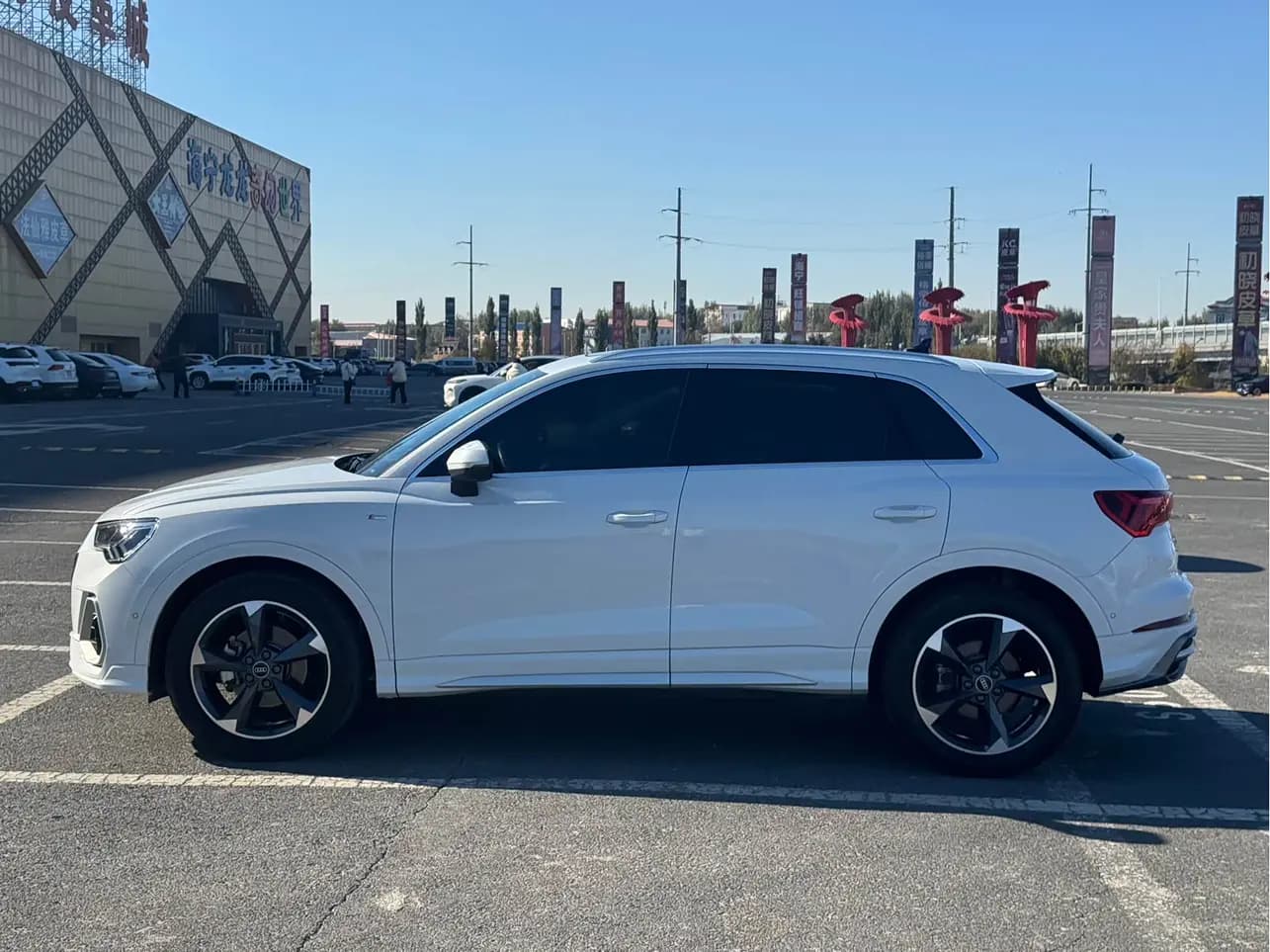 Audi Q3 2021 г. 39000 км. — фото 4