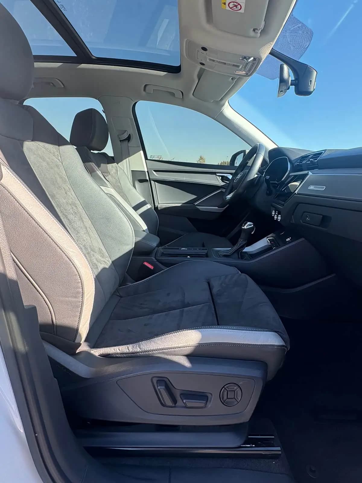 Audi Q3 2021 г. 39000 км. — фото 9