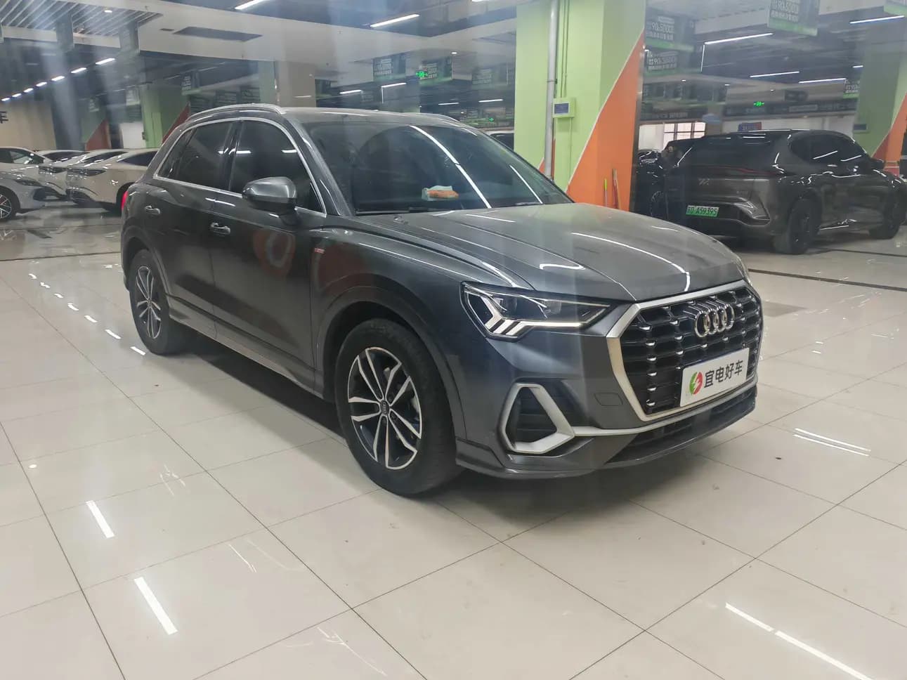 Audi Q3 2022 г. 50120 км. — фото 3