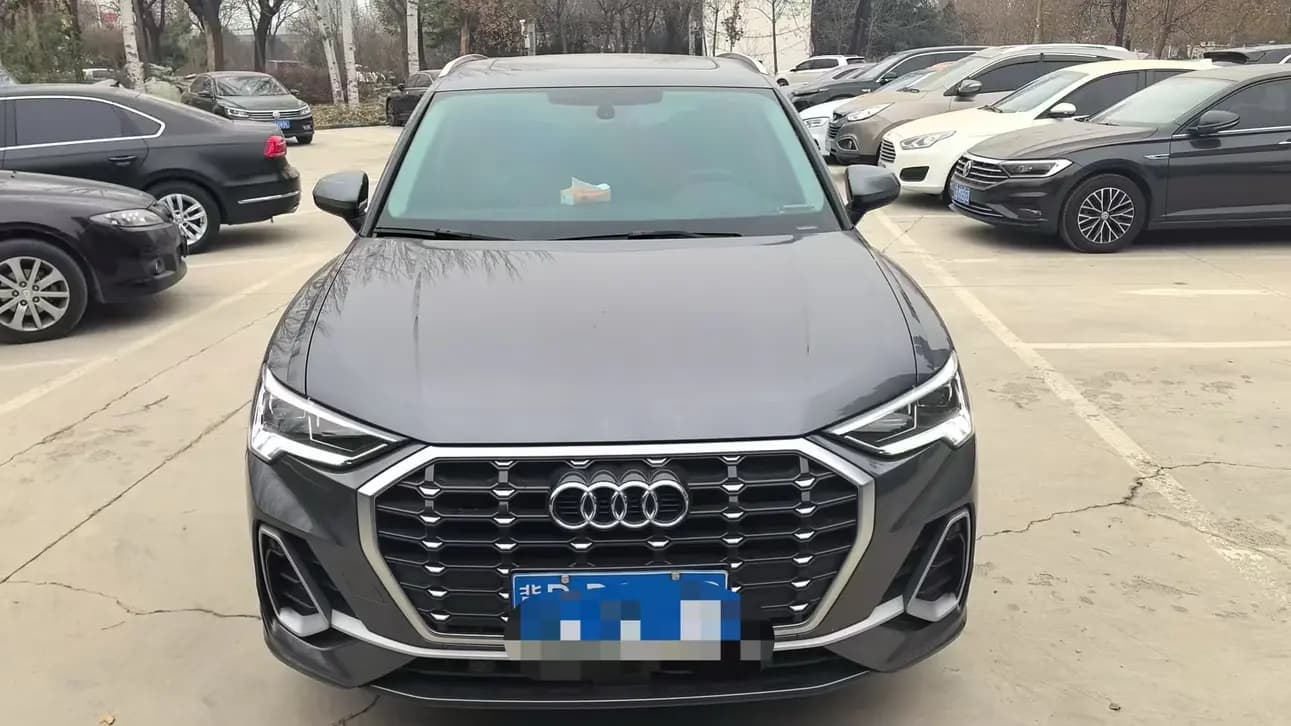 Audi Q3 2022 г. 50120 км. — фото 10