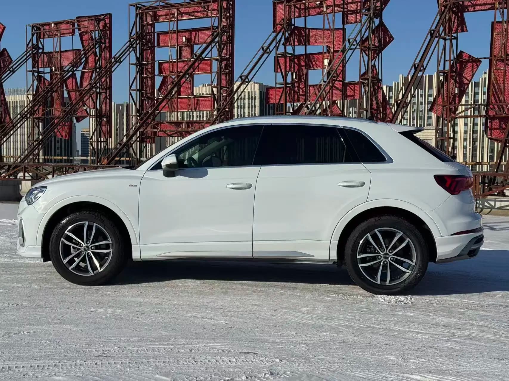 Audi Q3 2022 г. 33123 км. — фото 3