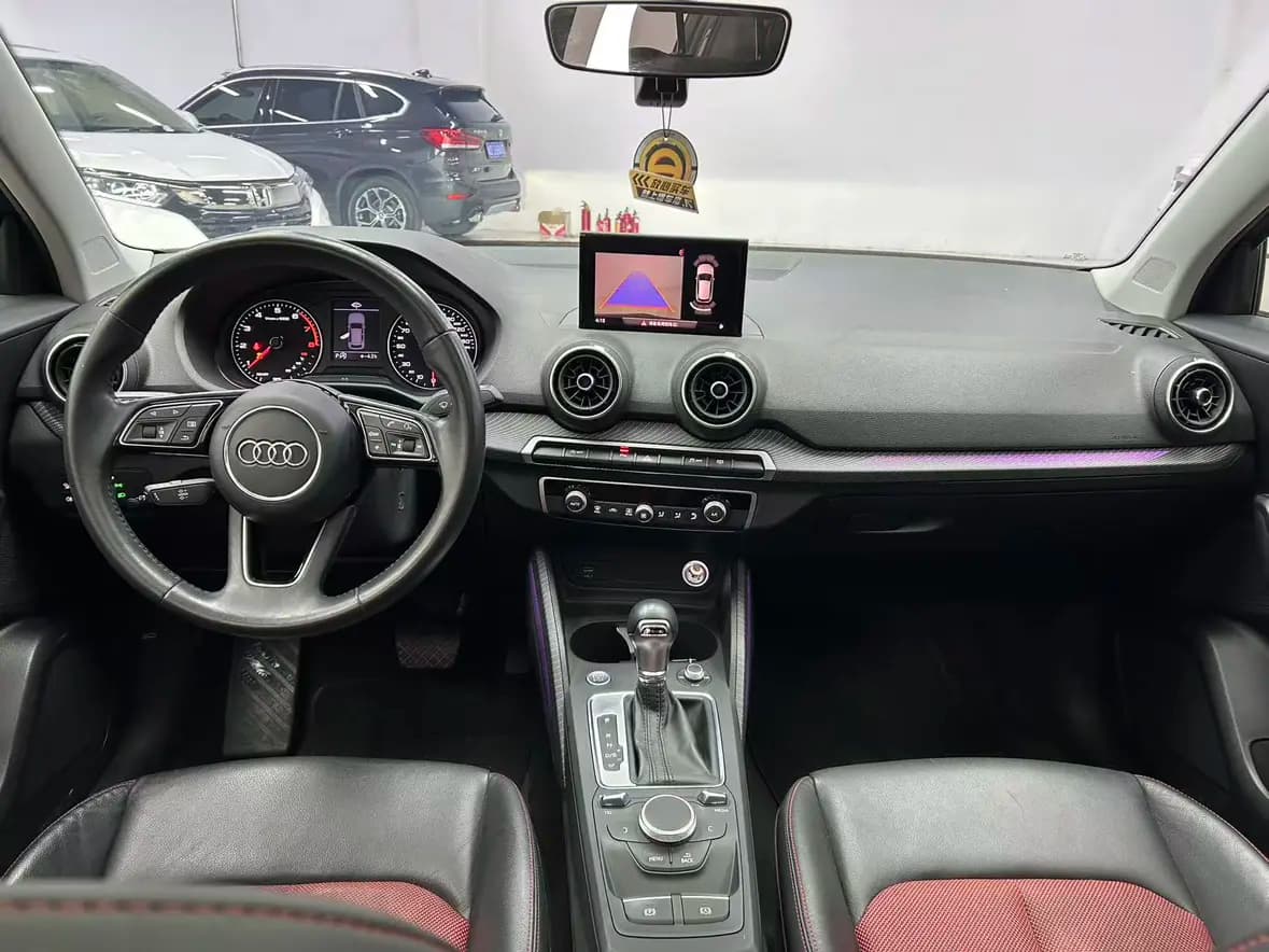 Audi Q2L 2021 г. 37147 км. — фото 11