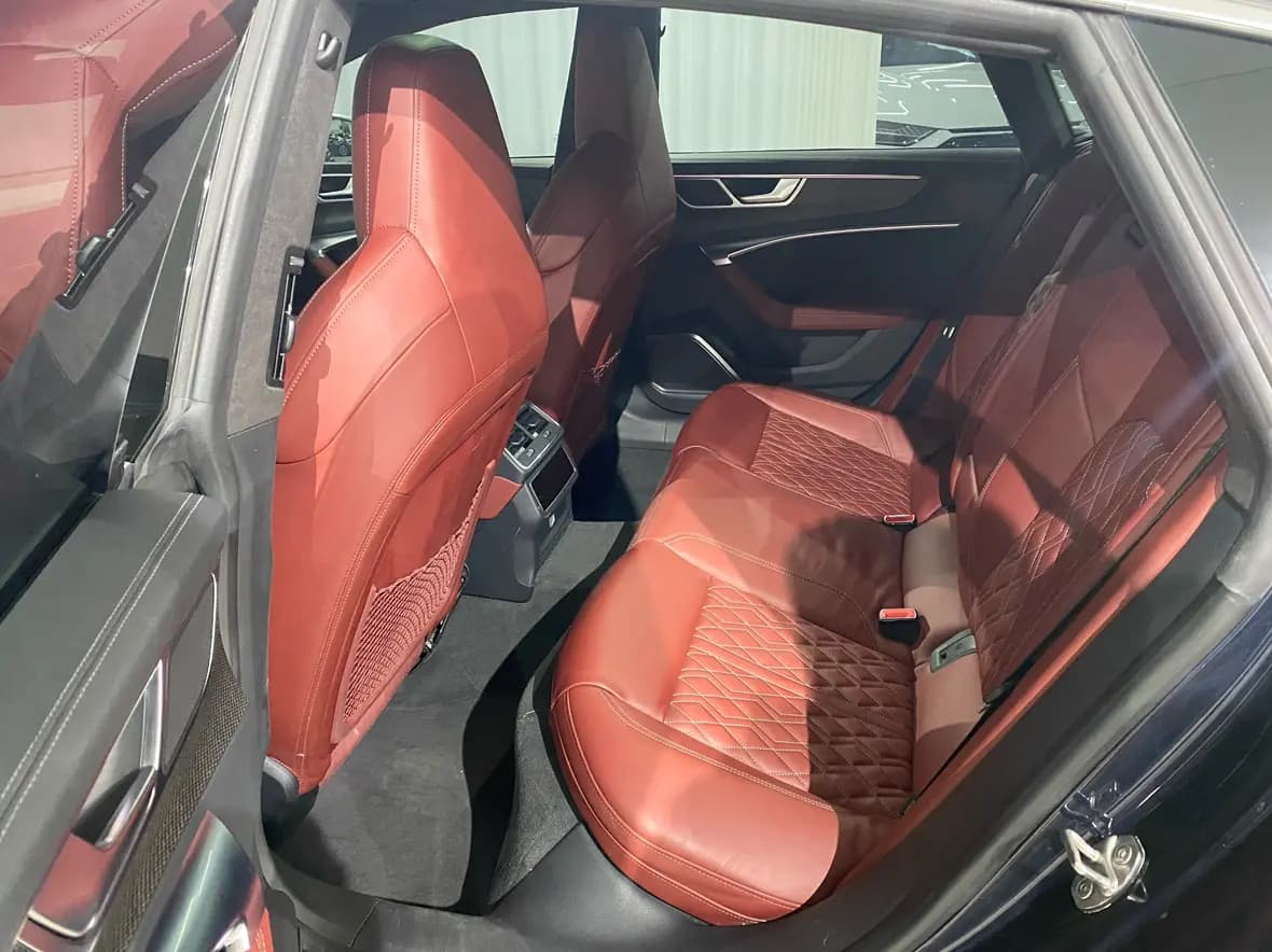 Audi S7 2021 г. 68053 км. — фото 17