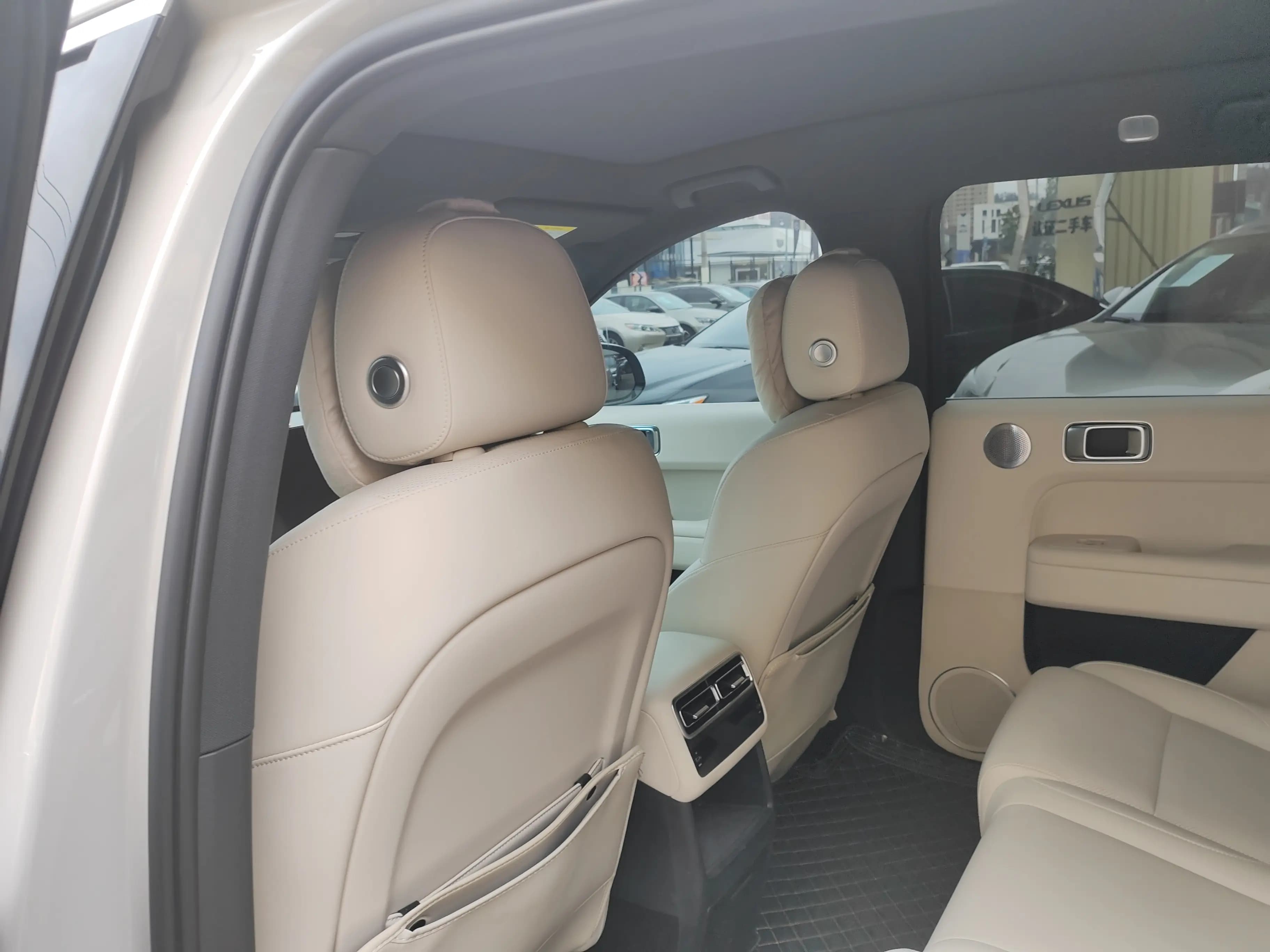 Lixiang L6 2024 г. 6976 км. — фото 25
