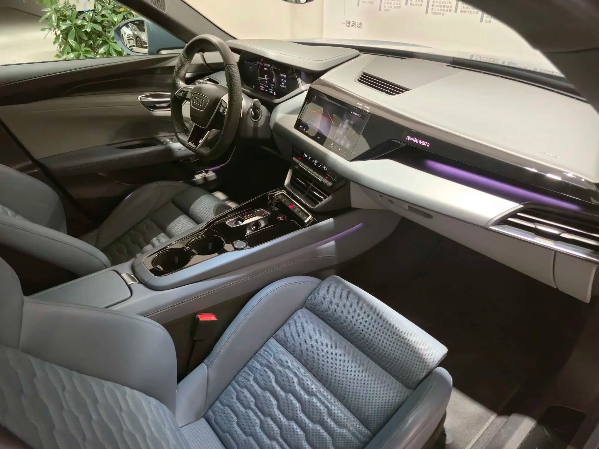 Audi e-tron GT 2024 г. 18024 км. — фото 20
