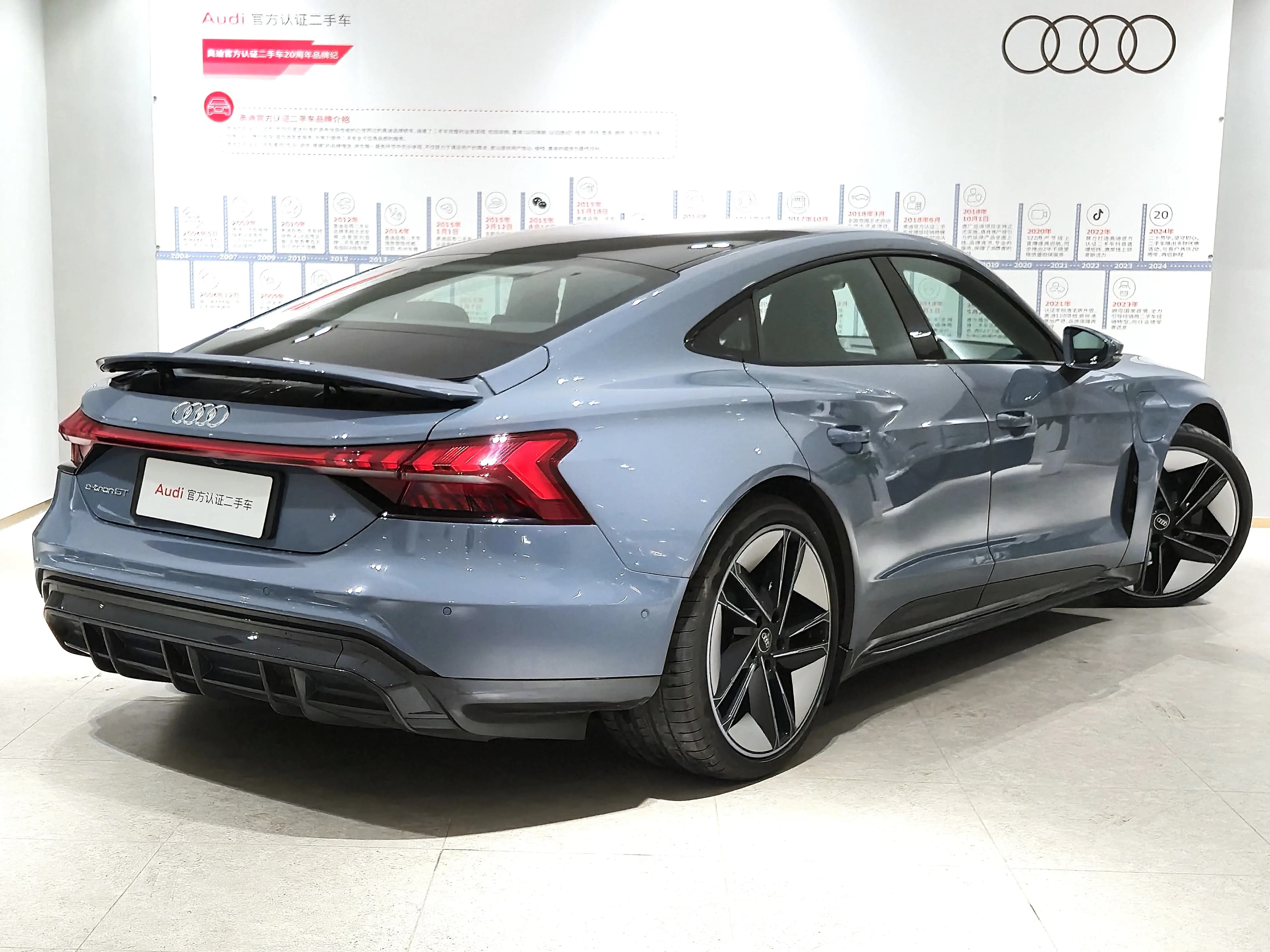 Audi e-tron GT 2024 г. 18024 км. — фото 4