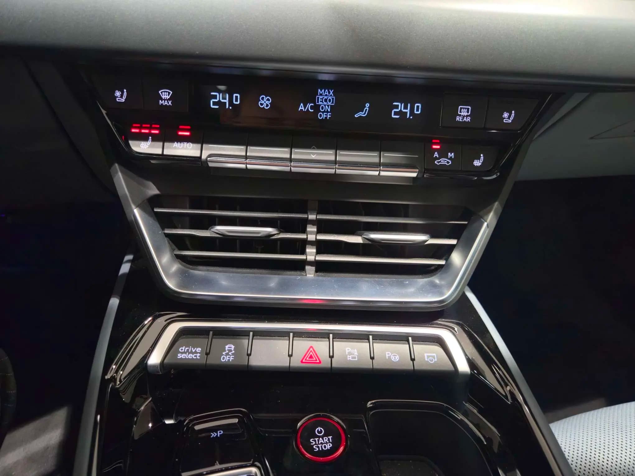 Audi e-tron GT 2024 г. 18024 км. — фото 7