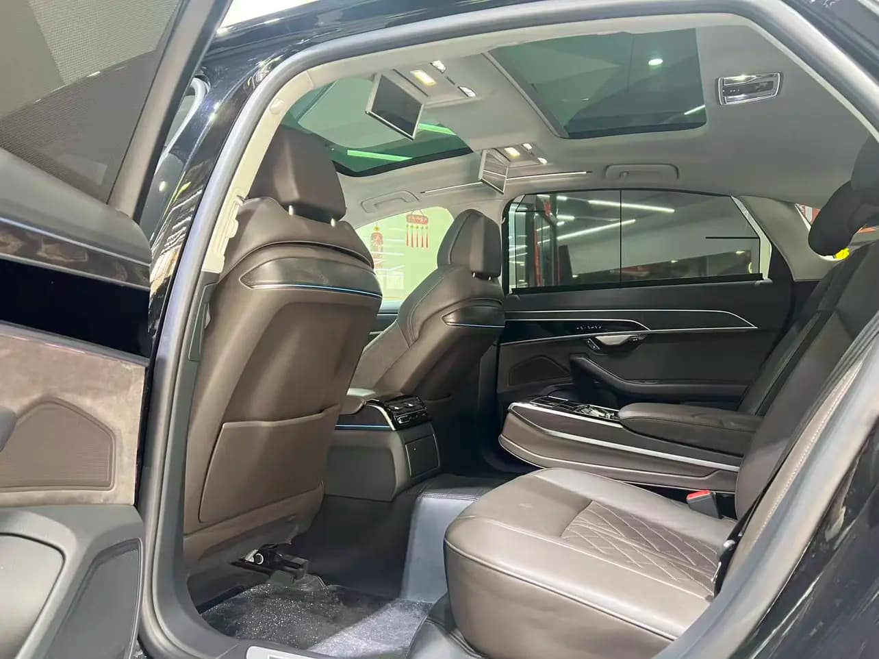 Audi A8 2021 г. 113038 км. — фото 11