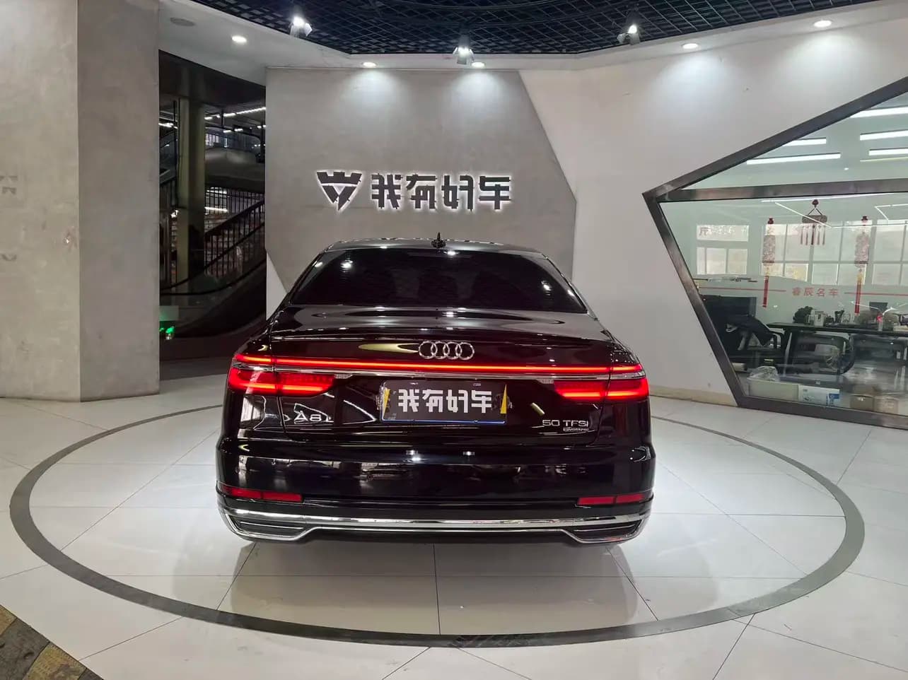 Audi A8 2021 г. 113038 км. — фото 4
