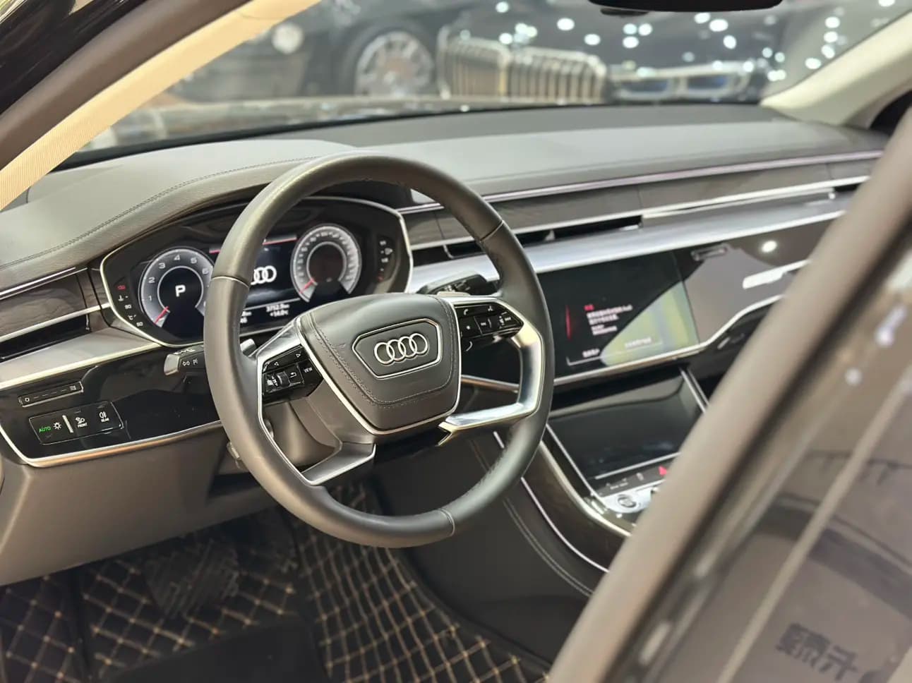 Audi A8 2024 г. 19037 км. — фото 12