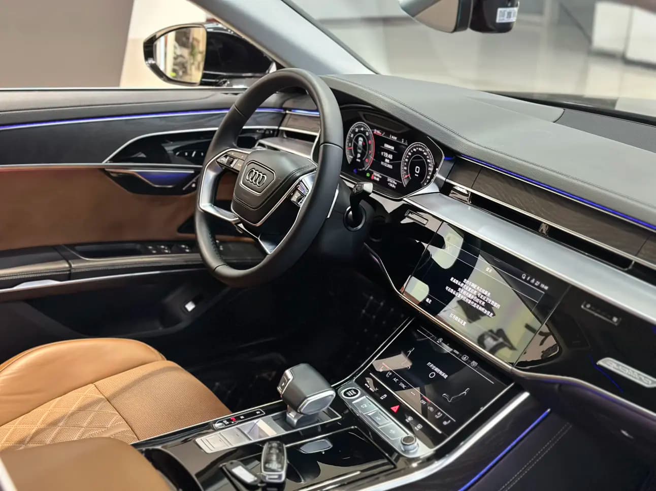 Audi A8 2024 г. 19037 км. — фото 7