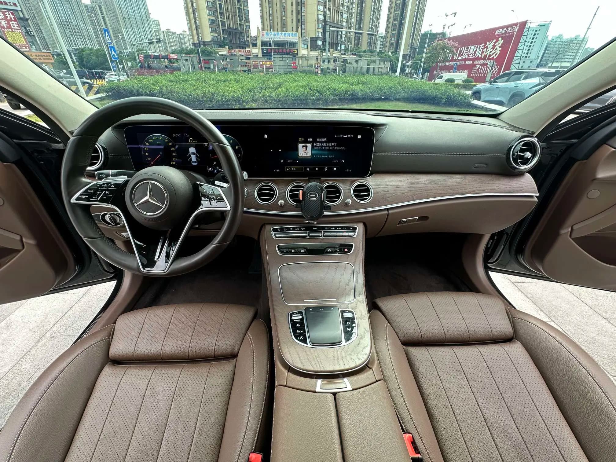 Mercedes-Benz E-Class 2022 г. 75066 км. — фото 14
