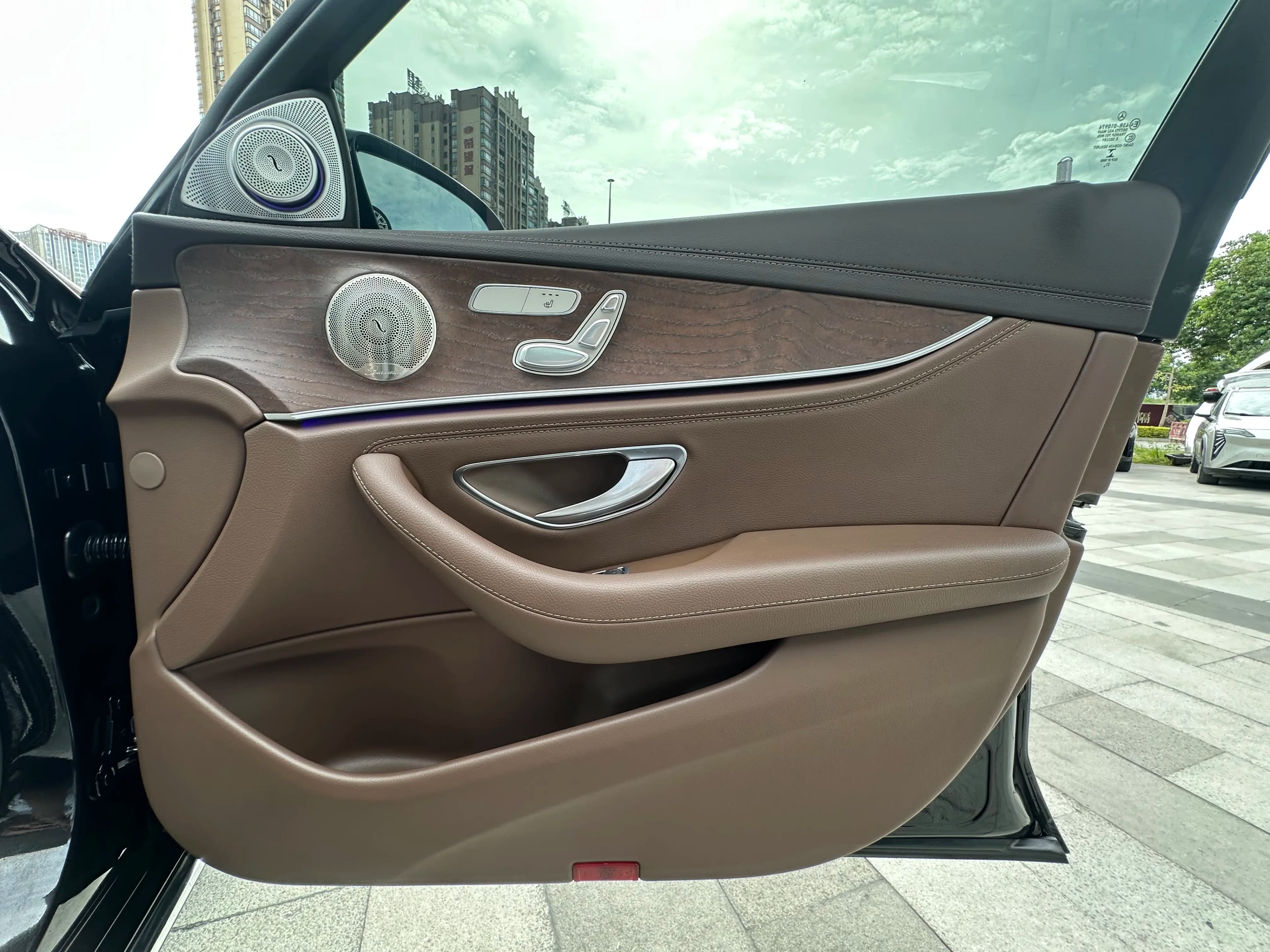 Mercedes-Benz E-Class 2022 г. 75066 км. — фото 10