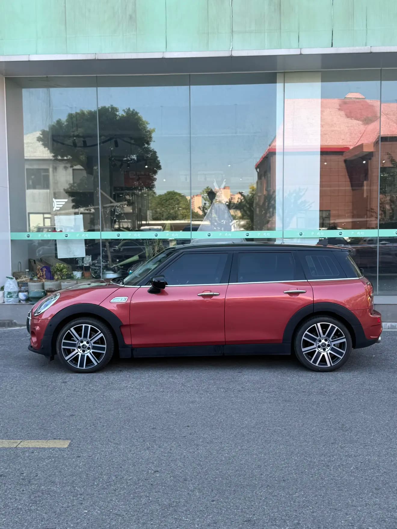 MINI CLUBMAN 2022 г. 14123 км. — фото 3