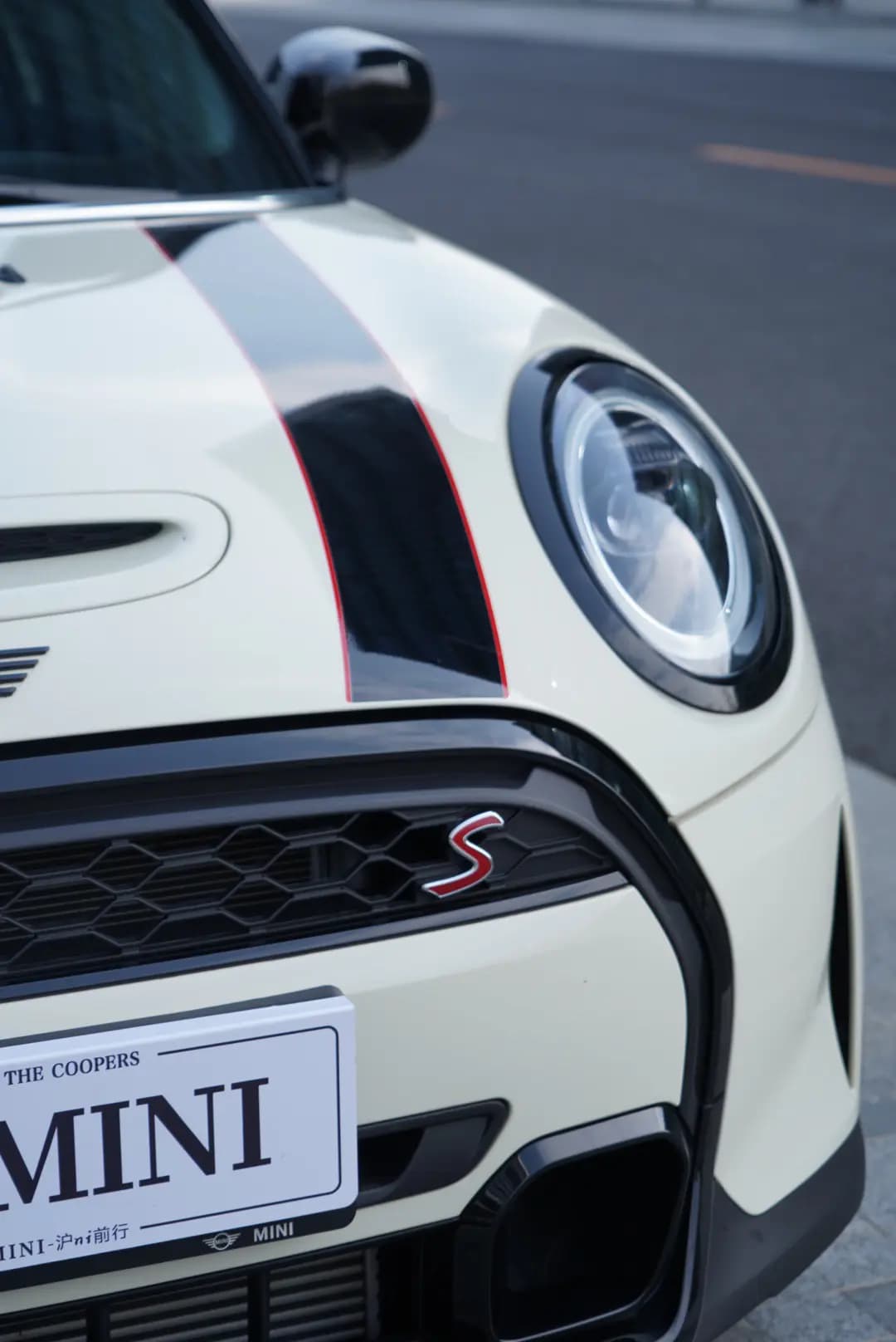 MINI  2021 г. 33000 км. — фото 7