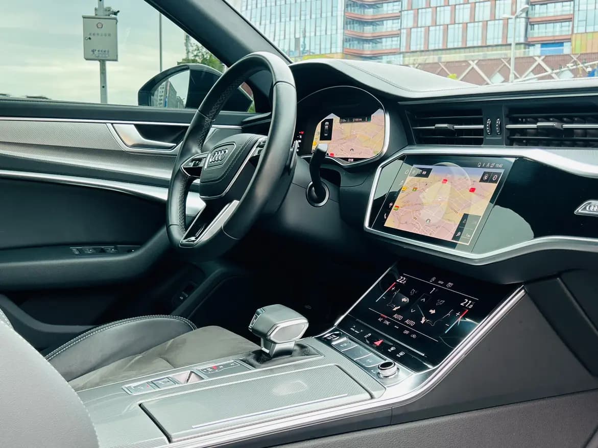 Audi A6L 2025 г. 35143 км. — фото 13