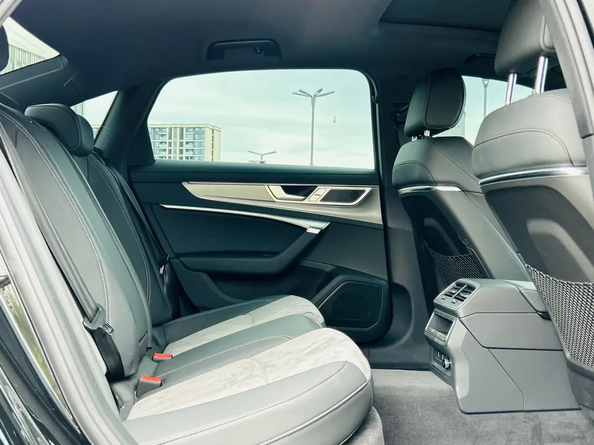 Audi A6L 2025 г. 35143 км. — фото 22
