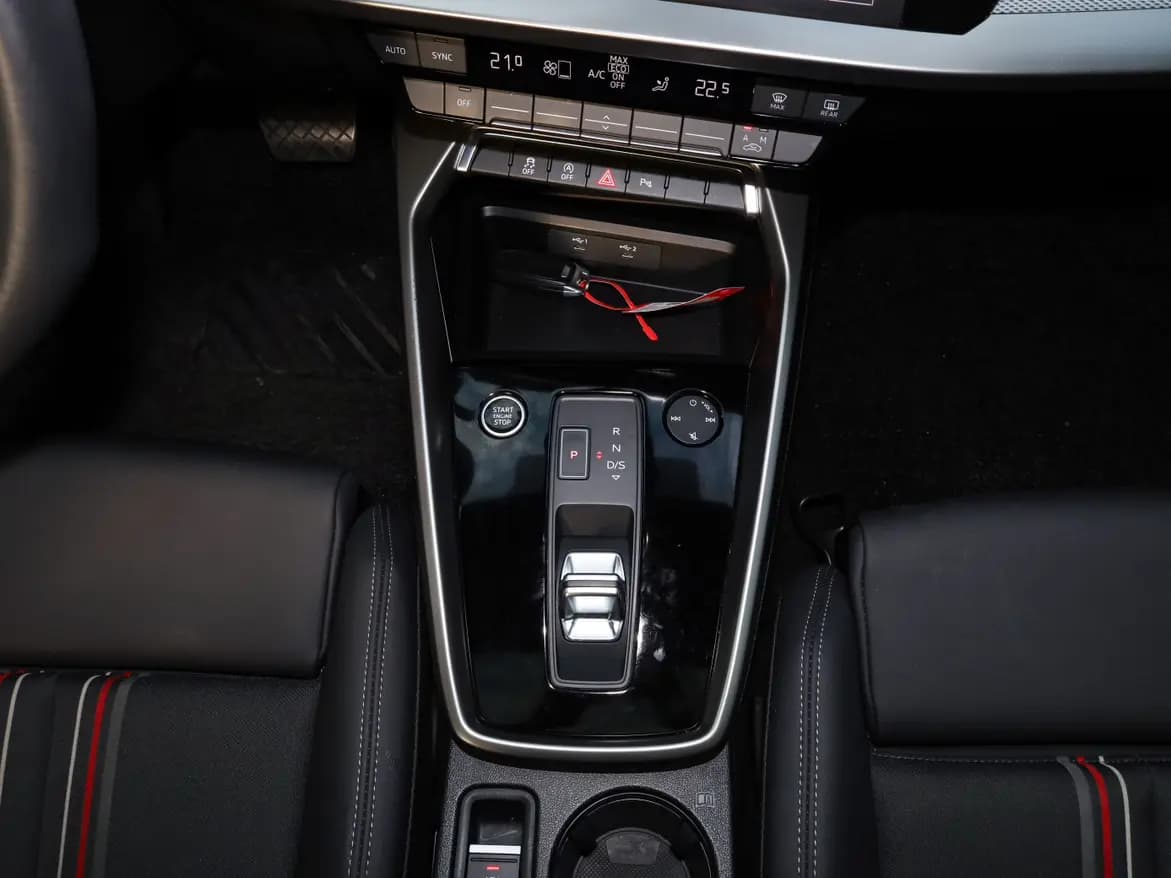 Audi A3 2022 г. 30076 км. — фото 21
