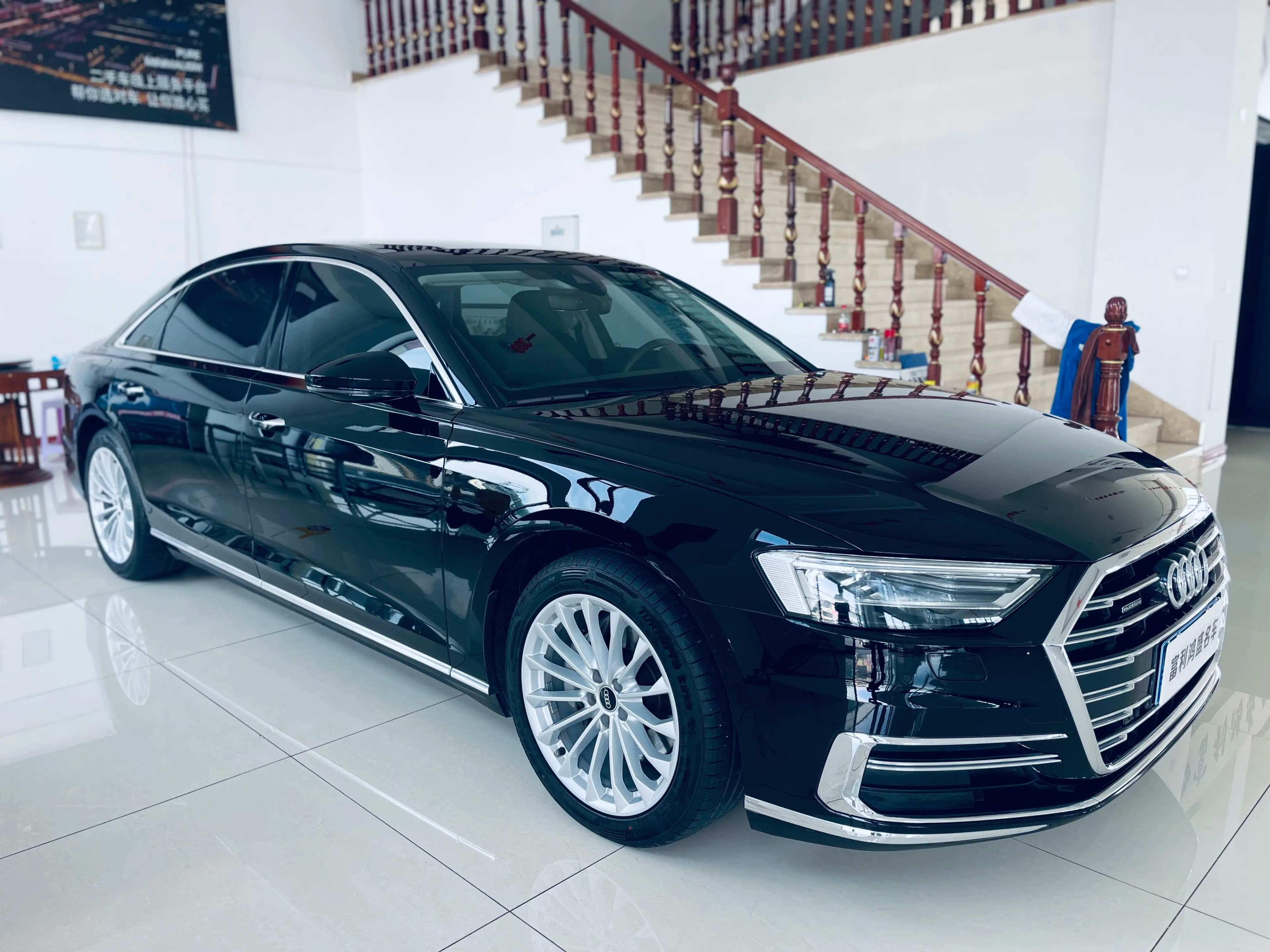 Audi A8 2022 г. 43031 км. — фото 3