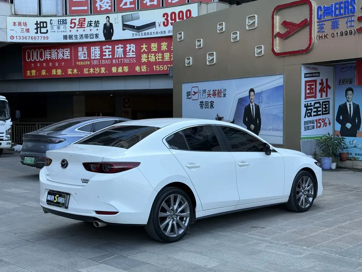 Mazda Axela 2023 г. 33007 км. — фото 6
