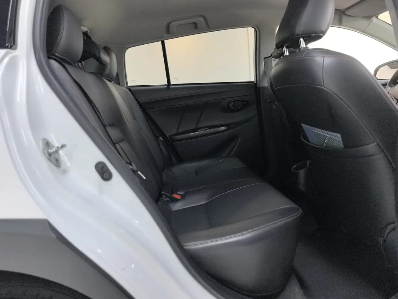 Toyota Yaris L 2021 г. 40148 км. — фото 15