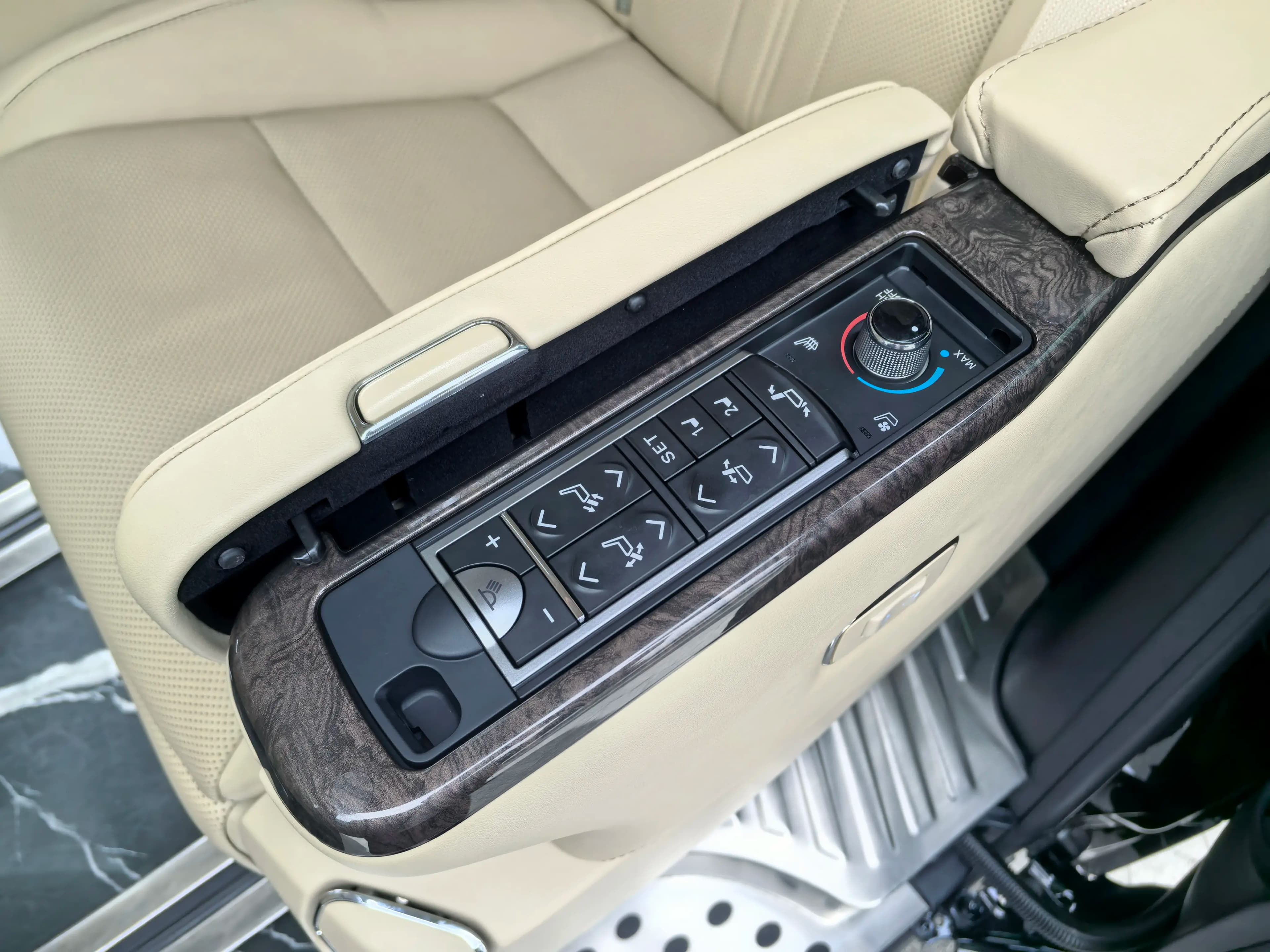 Toyota Alphard 2023 г. 29002 км. — фото 16