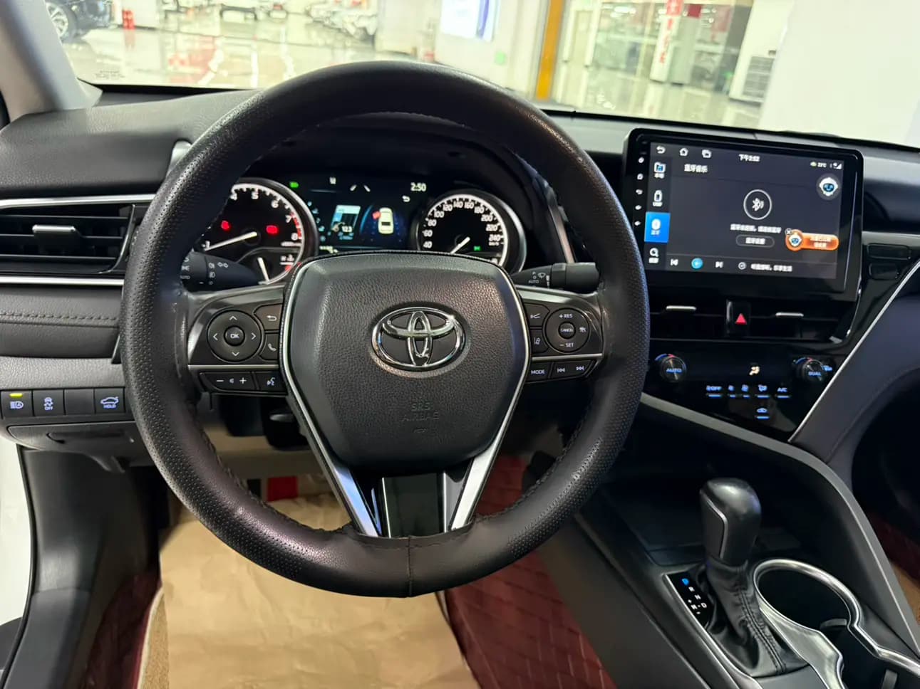 Toyota Camry 2022 г. 77053 км. — фото 12