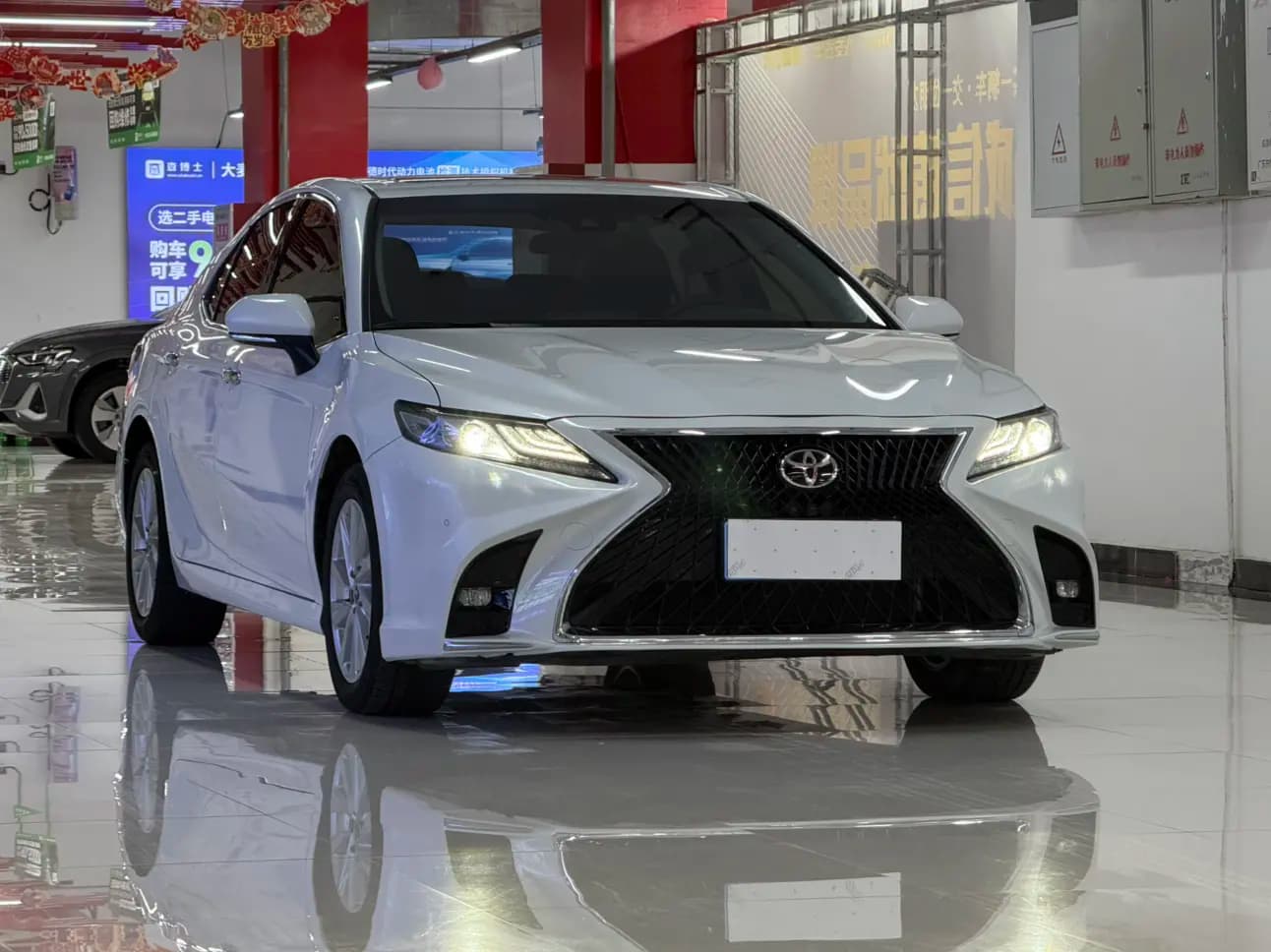 Toyota Camry 2022 г. 77053 км. — фото 3