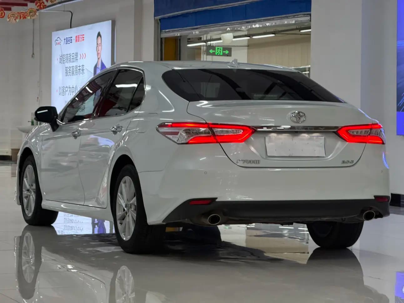 Toyota Camry 2022 г. 77053 км. — фото 4
