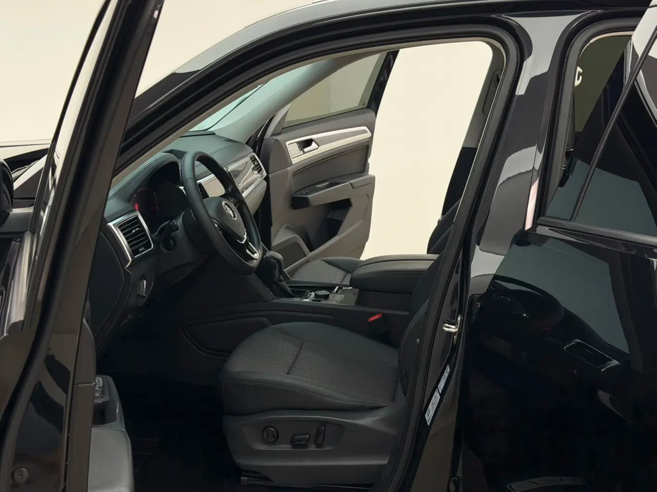 Volkswagen Teramont 2021 г. 110140 км. — фото 12