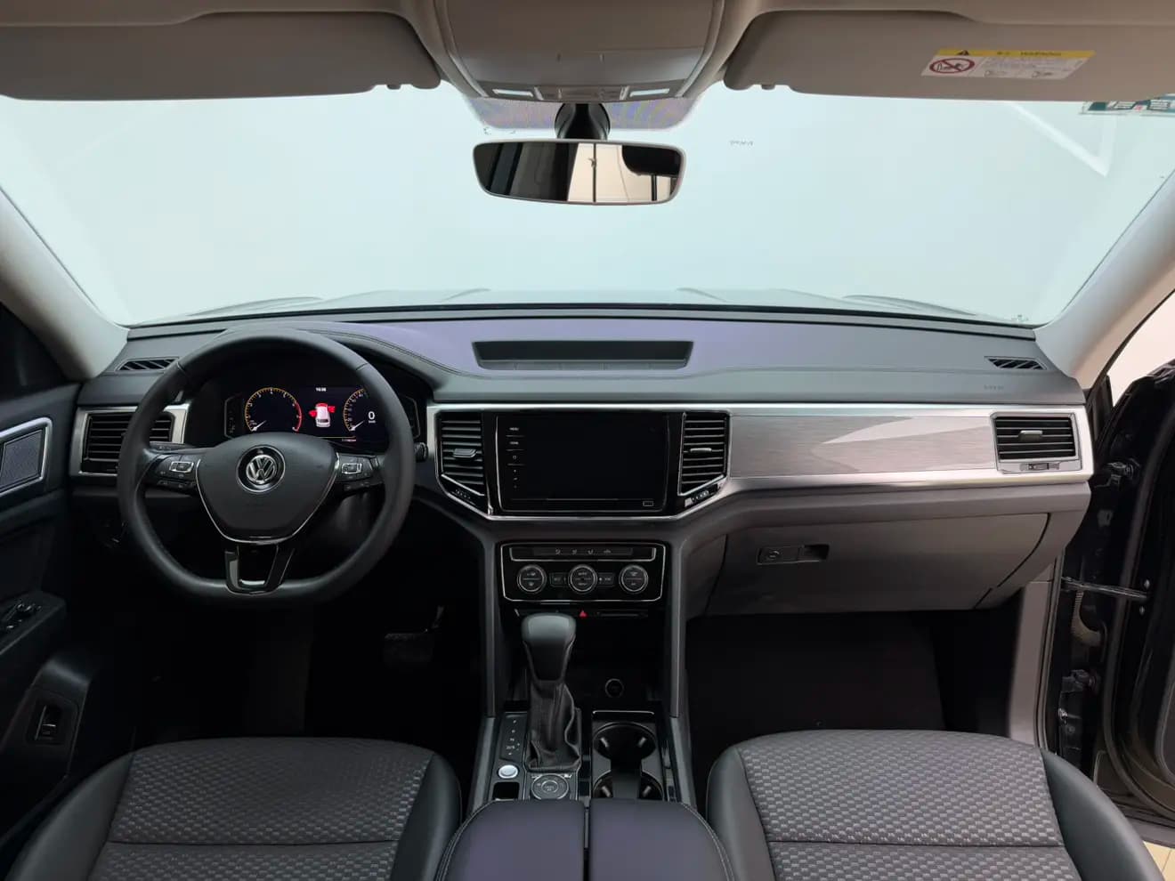 Volkswagen Teramont 2021 г. 110140 км. — фото 10