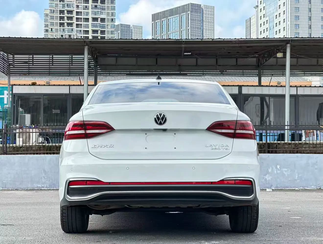 Volkswagen Lavida 2022 г. 73043 км. — фото 4