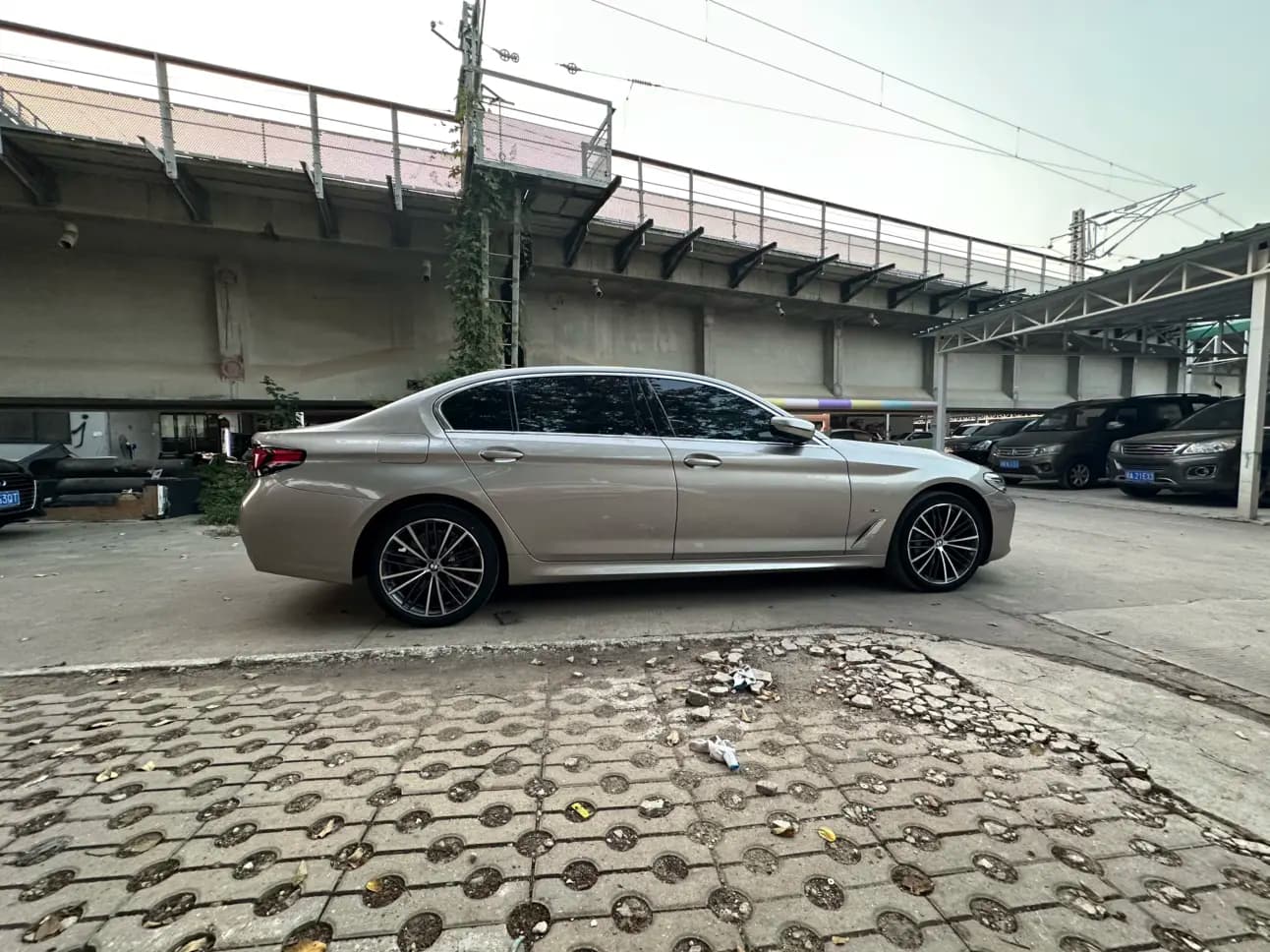 BMW 5 Series 2022 г. 67004 км. — фото 8