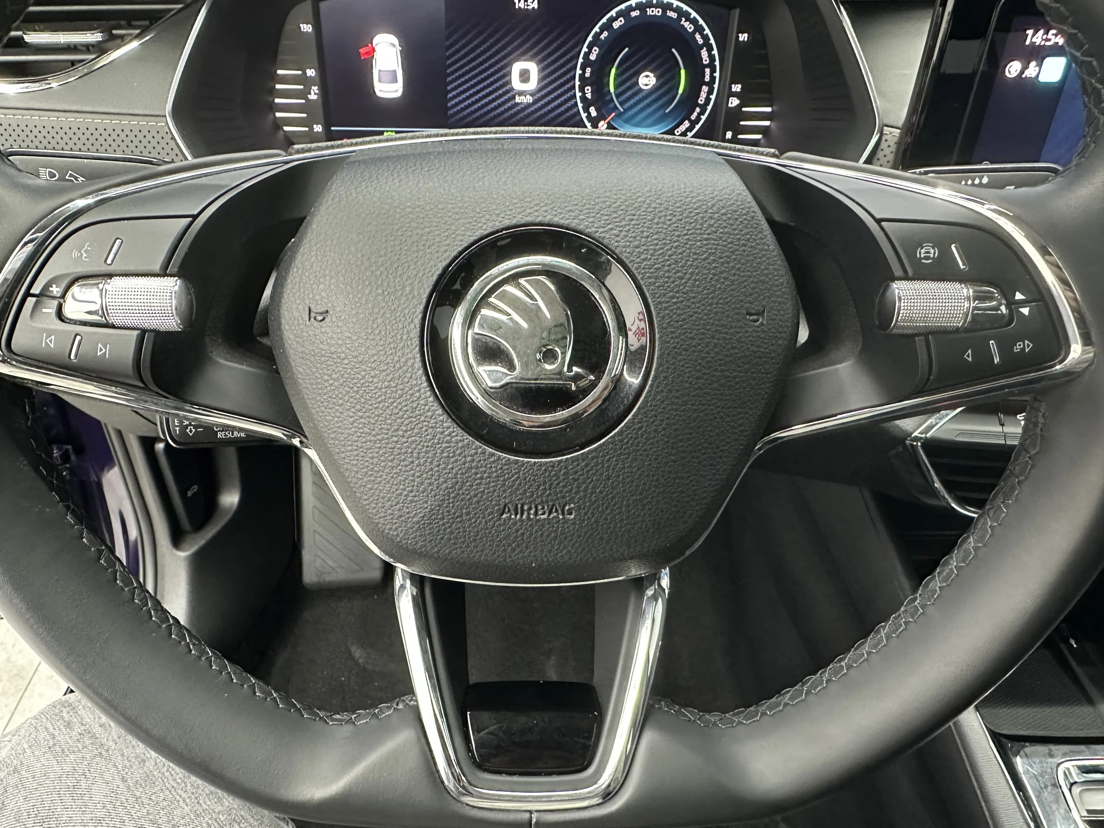 Skoda Octavia 2022 г. 38082 км. — фото 12