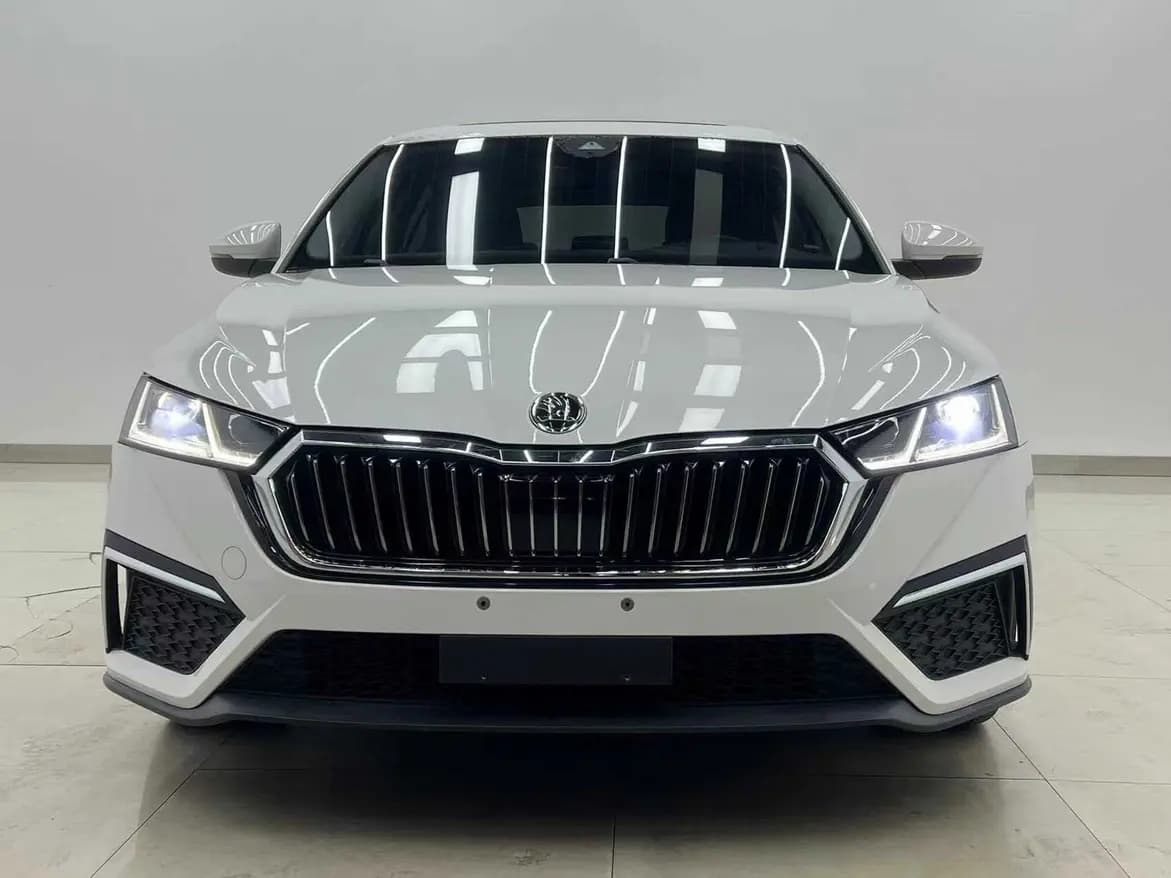 Skoda Octavia 2022 г. 38080 км. — фото 2