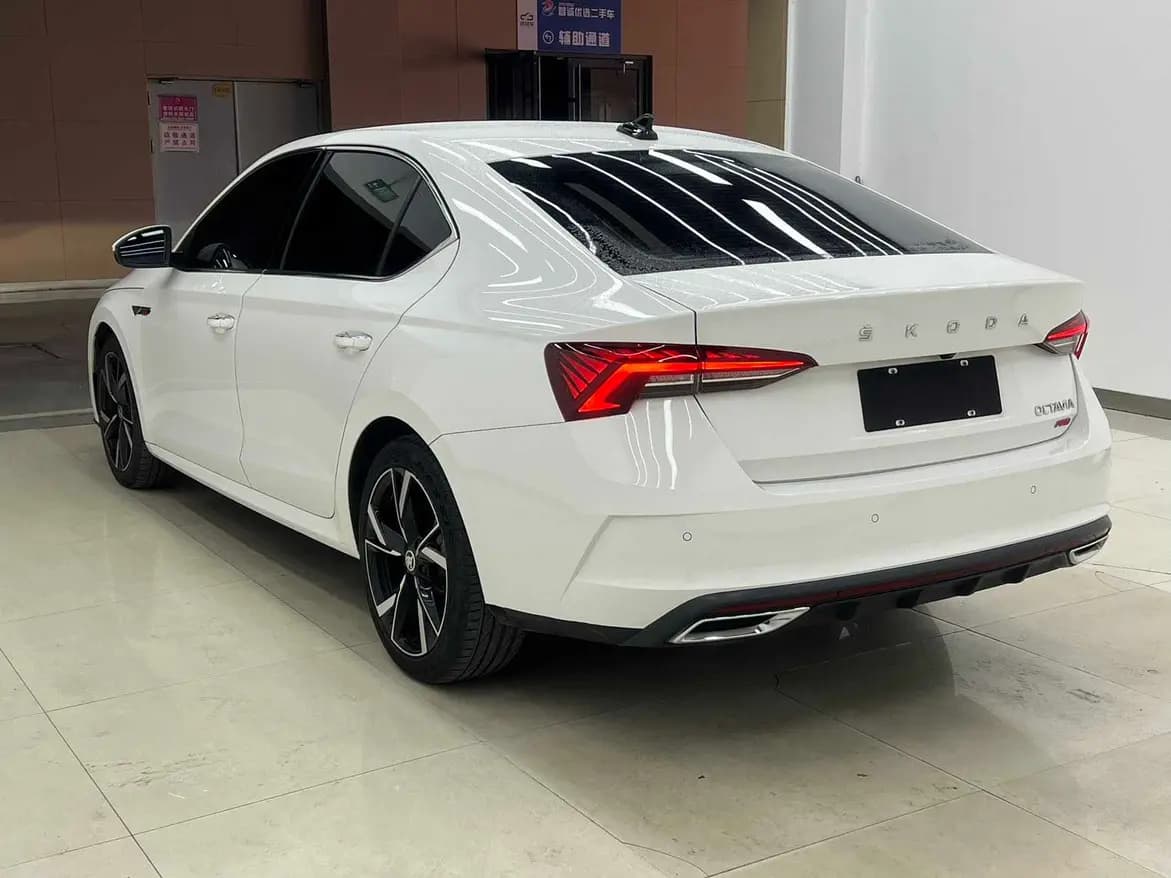 Skoda Octavia 2022 г. 38080 км. — фото 3