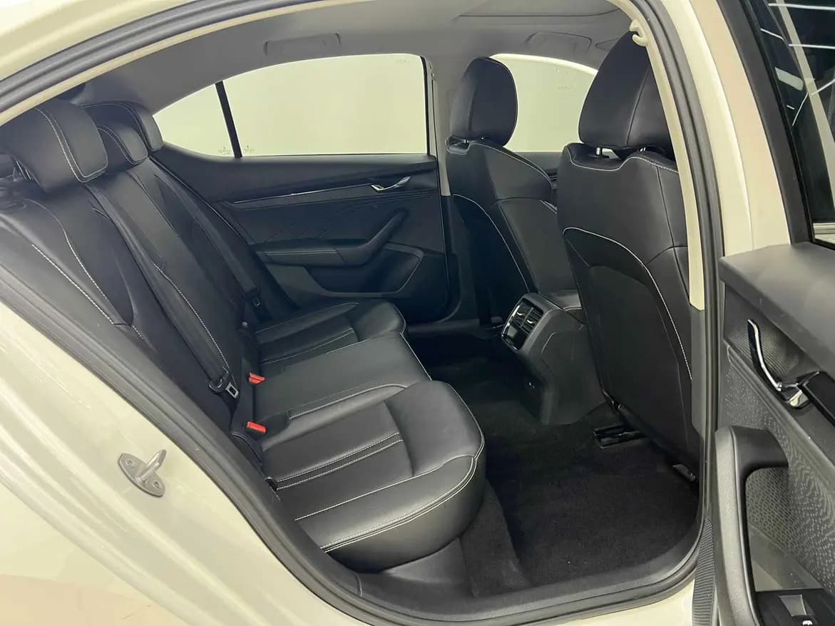 Skoda Octavia 2022 г. 38080 км. — фото 8