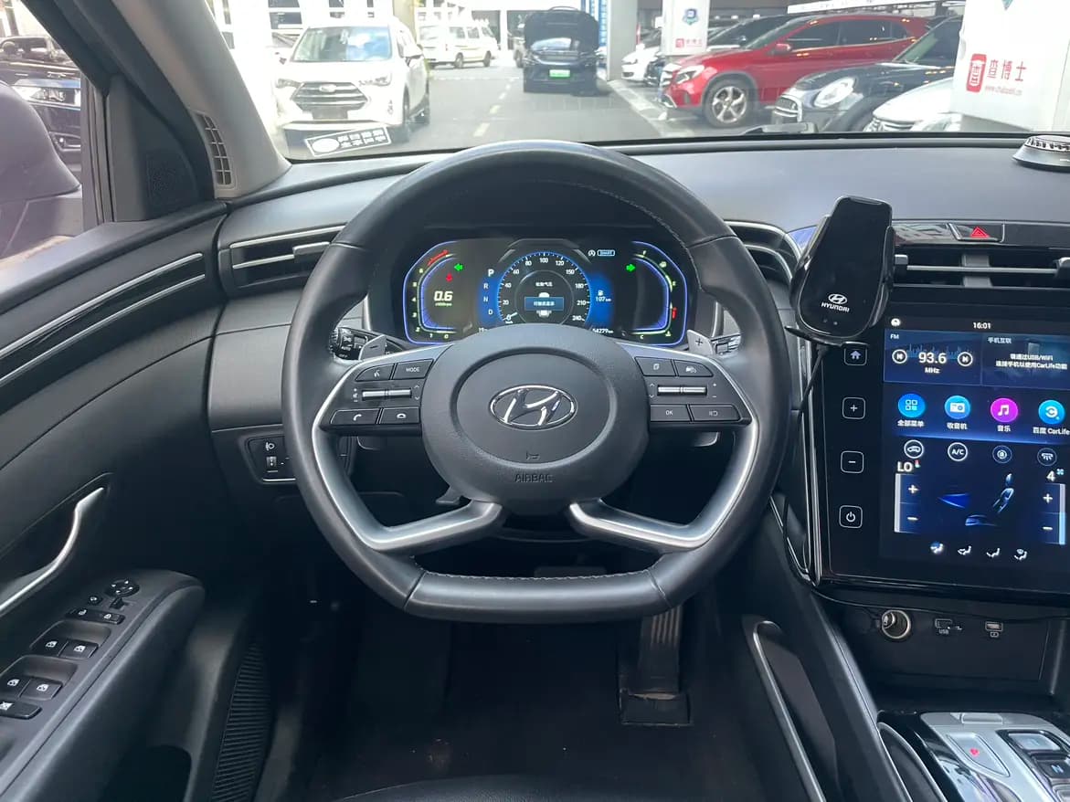 Hyundai Tucson L 2022 г. 54044 км. — фото 15