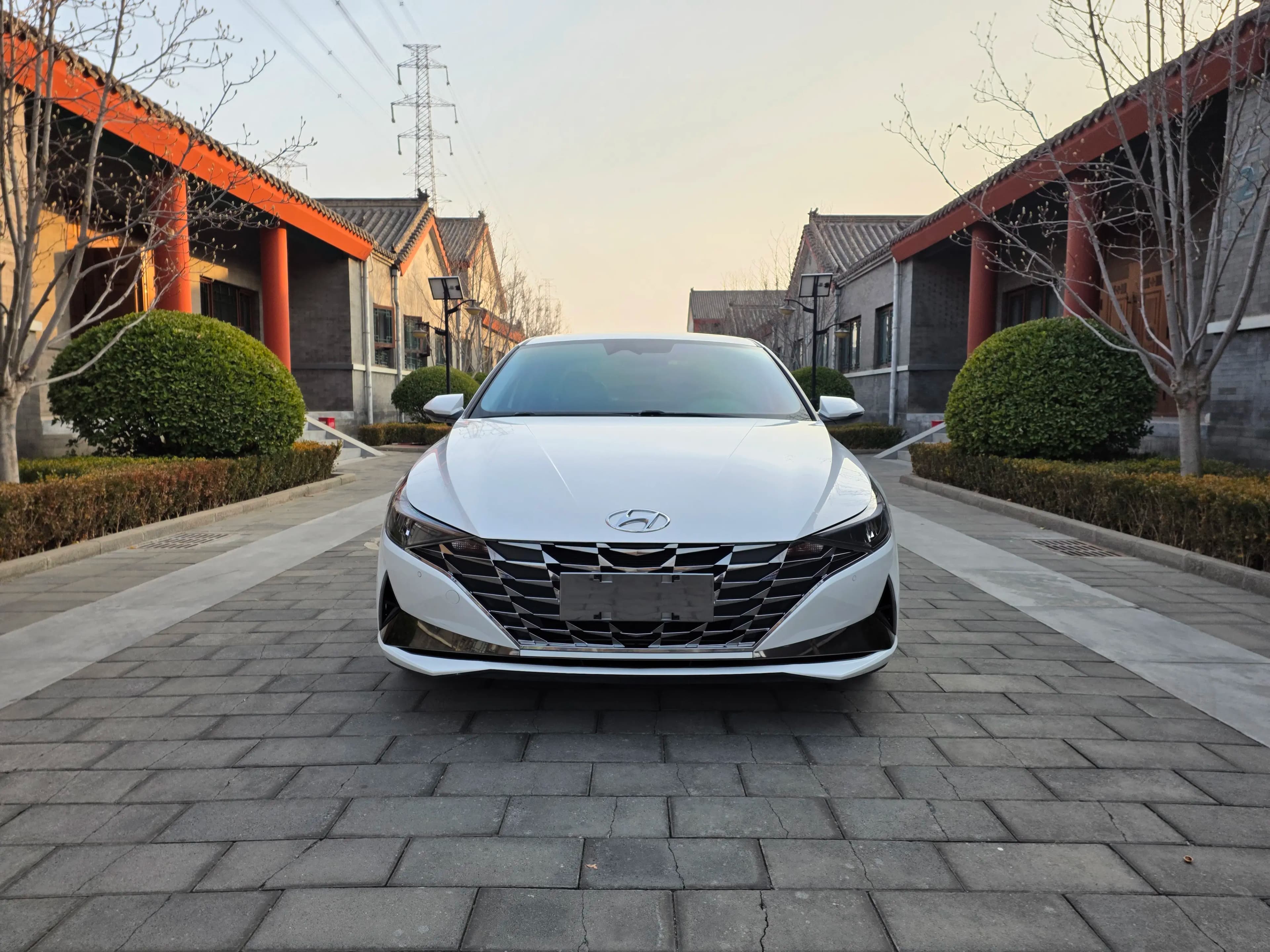 Hyundai Elantra 2023 г. 32027 км. — фото 2