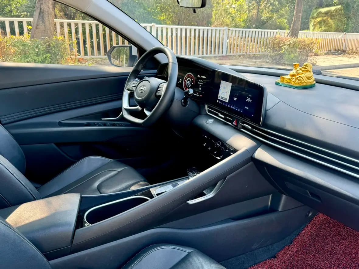 Hyundai Elantra 2022 г. 22026 км. — фото 13