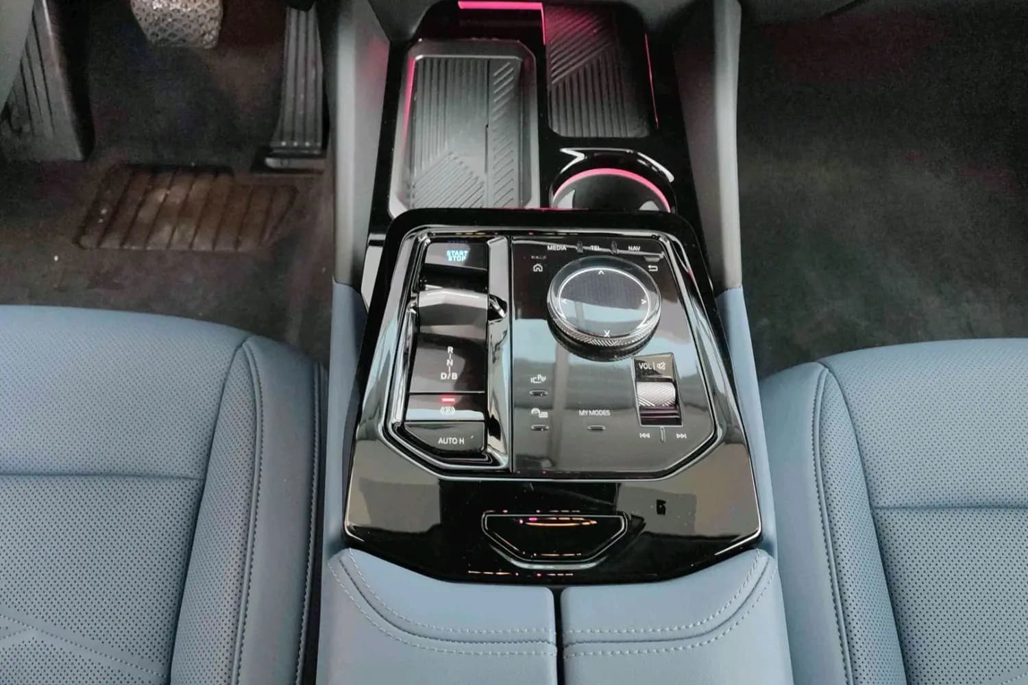 BMW i5 2024 г. 12066 км. — фото 13