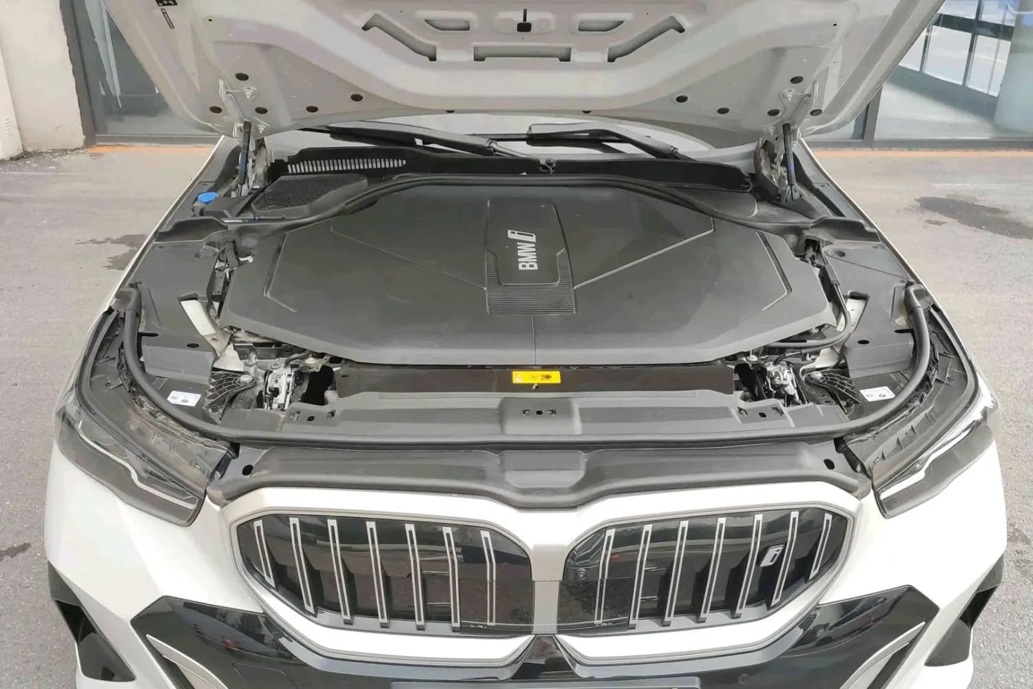 BMW i5 2024 г. 12066 км. — фото 6