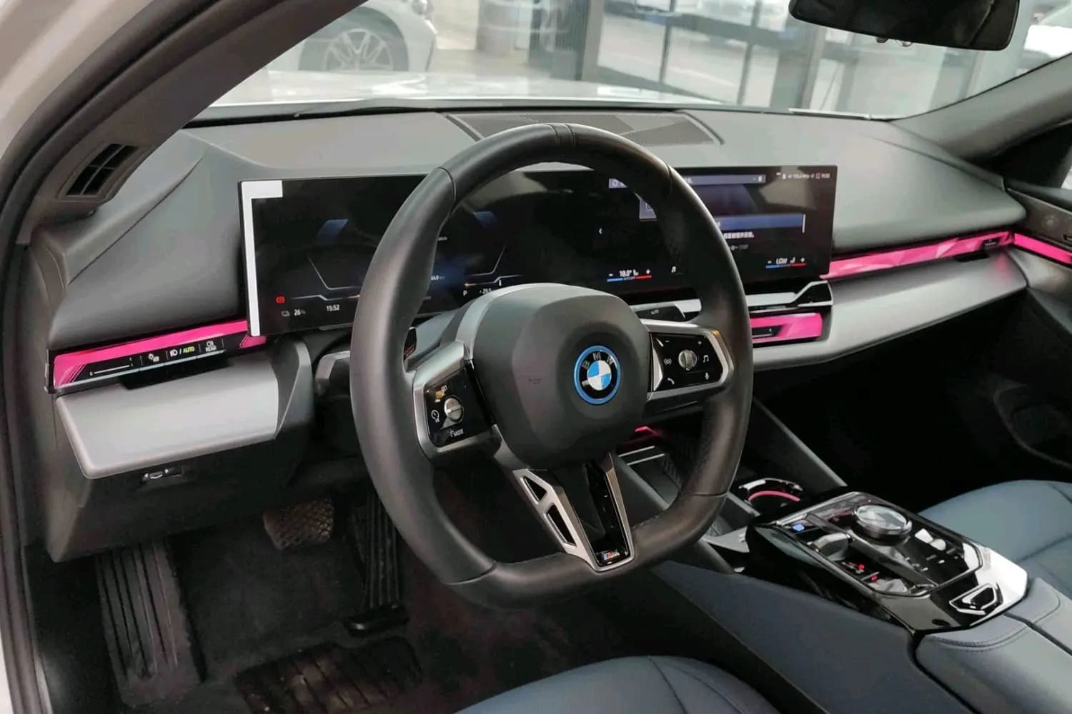 BMW i5 2024 г. 12066 км. — фото 10