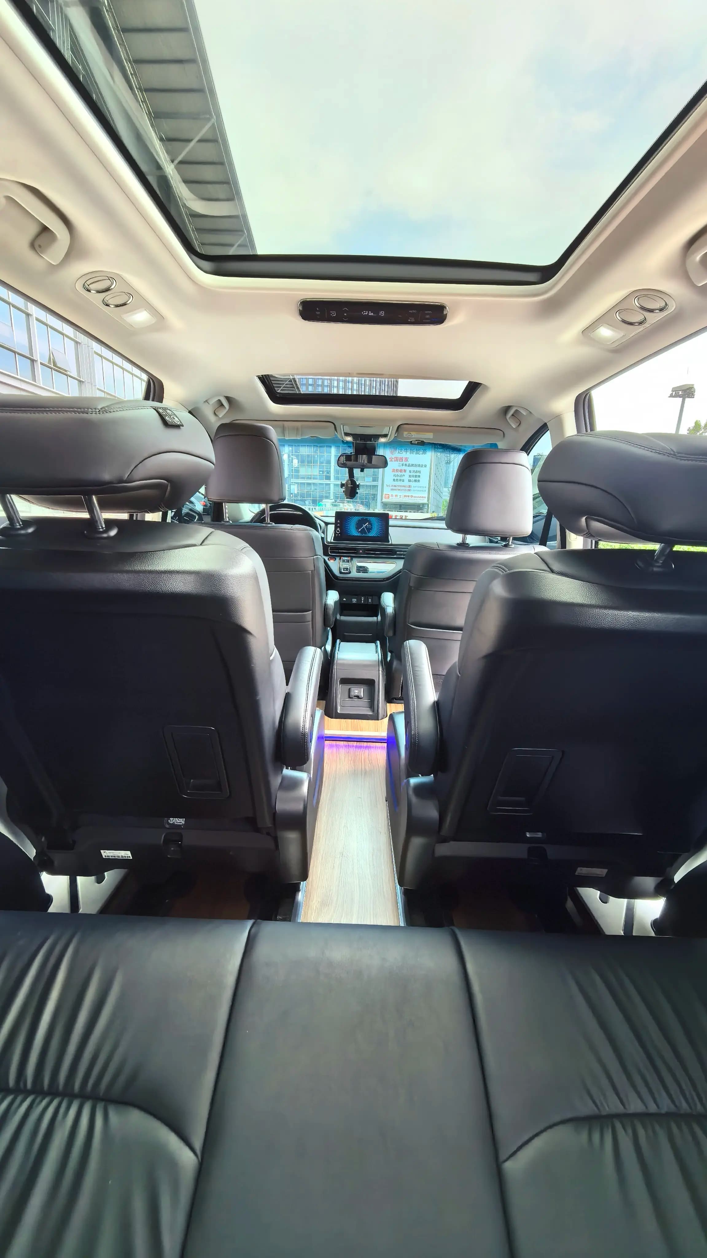 Honda Odyssey 2.0hyb CVT (215 л.с.) 2023 г. 55001 км — фото 11