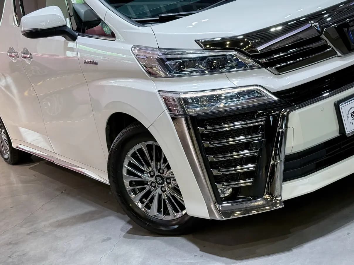 Toyota Crown Wellfire 2022 г. 64068 км. — фото 7
